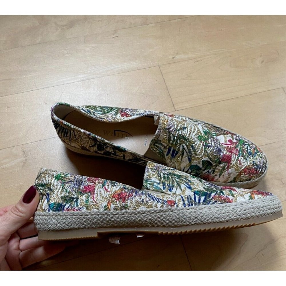 Ron White BNWOT Women floral gold  "Delilah" espadrille loafer sz 39